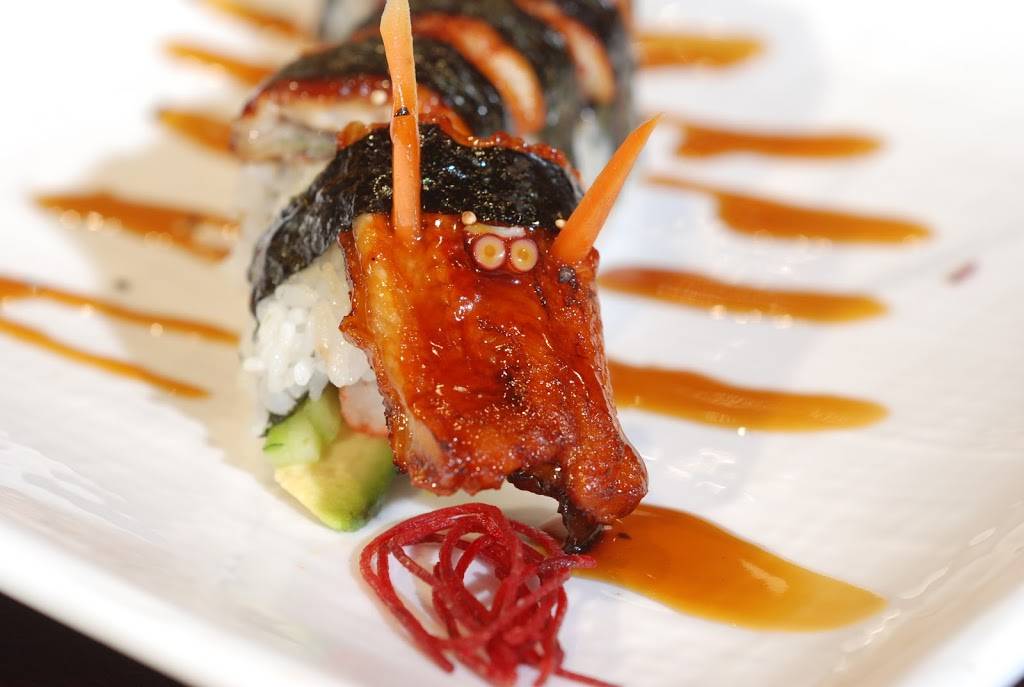 Momo Sushi - Ann Arbor | restaurant | 895 W Eisenhower Pkwy, Ann Arbor, MI 48103, USA | 7348004909 OR +1 734-800-4909