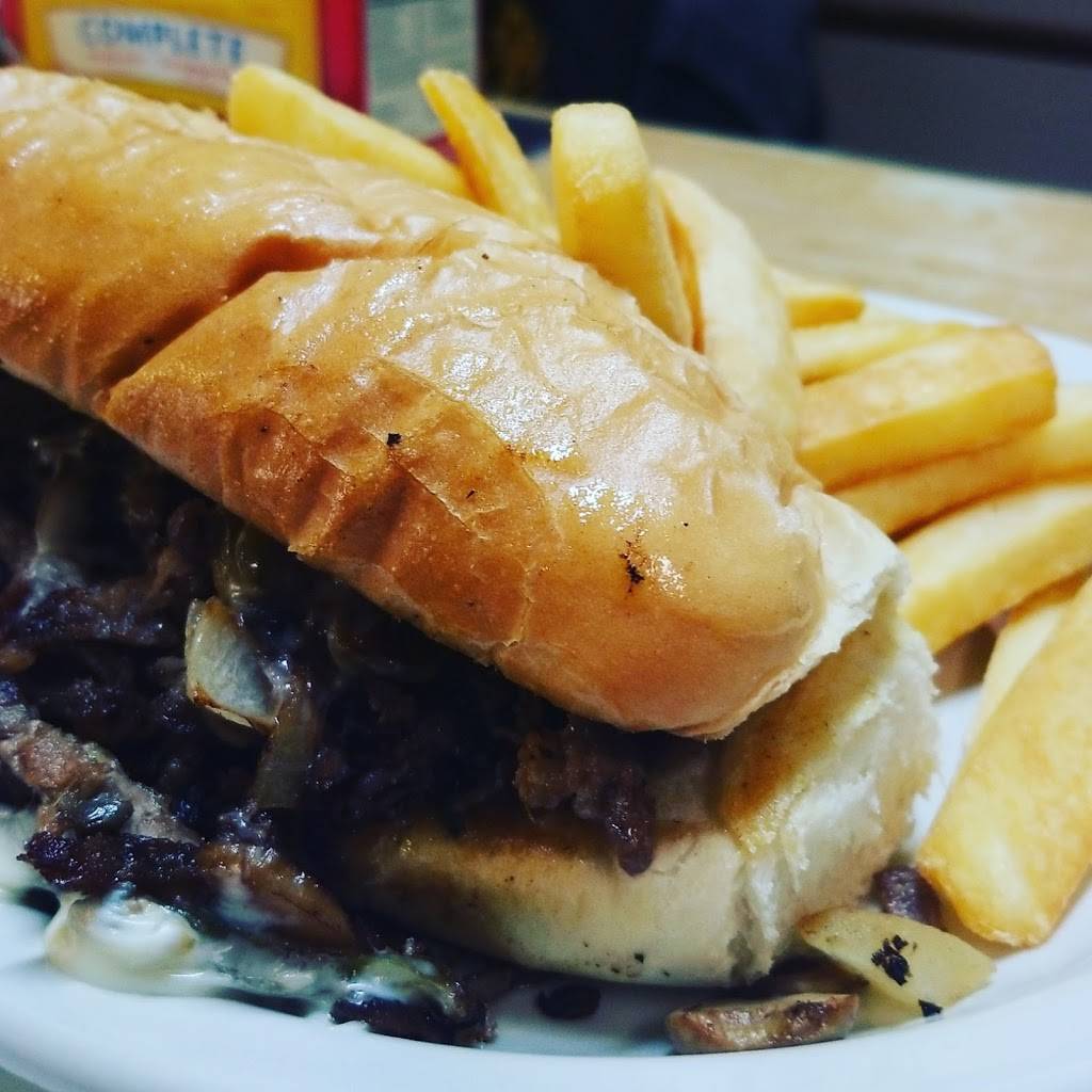 Loris Diner | restaurant | 364 E Court St, Kankakee, IL 60901, USA | 8159393790 OR +1 815-939-3790