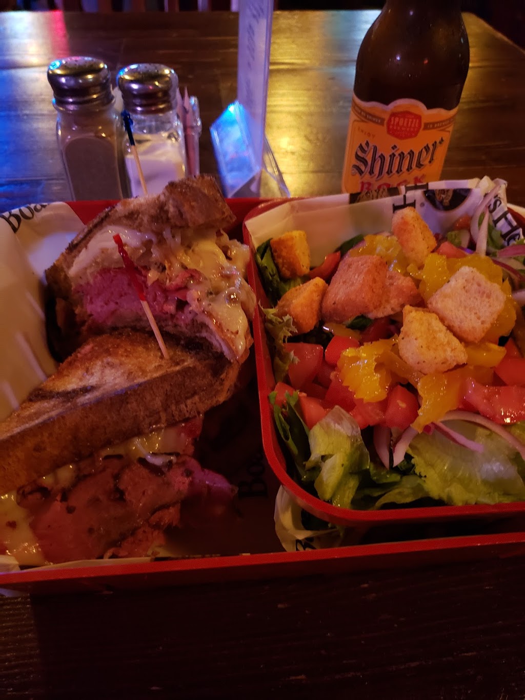 The Blind Pig Pub | restaurant | 105 N Lamar Blvd, Oxford, MS 38655, USA | 6622345119 OR +1 662-234-5119