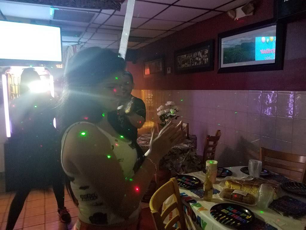 Cafe Krystal | restaurant | 3804 W 12th Ave, Hialeah, FL 33012, USA | 3055578751 OR +1 305-557-8751