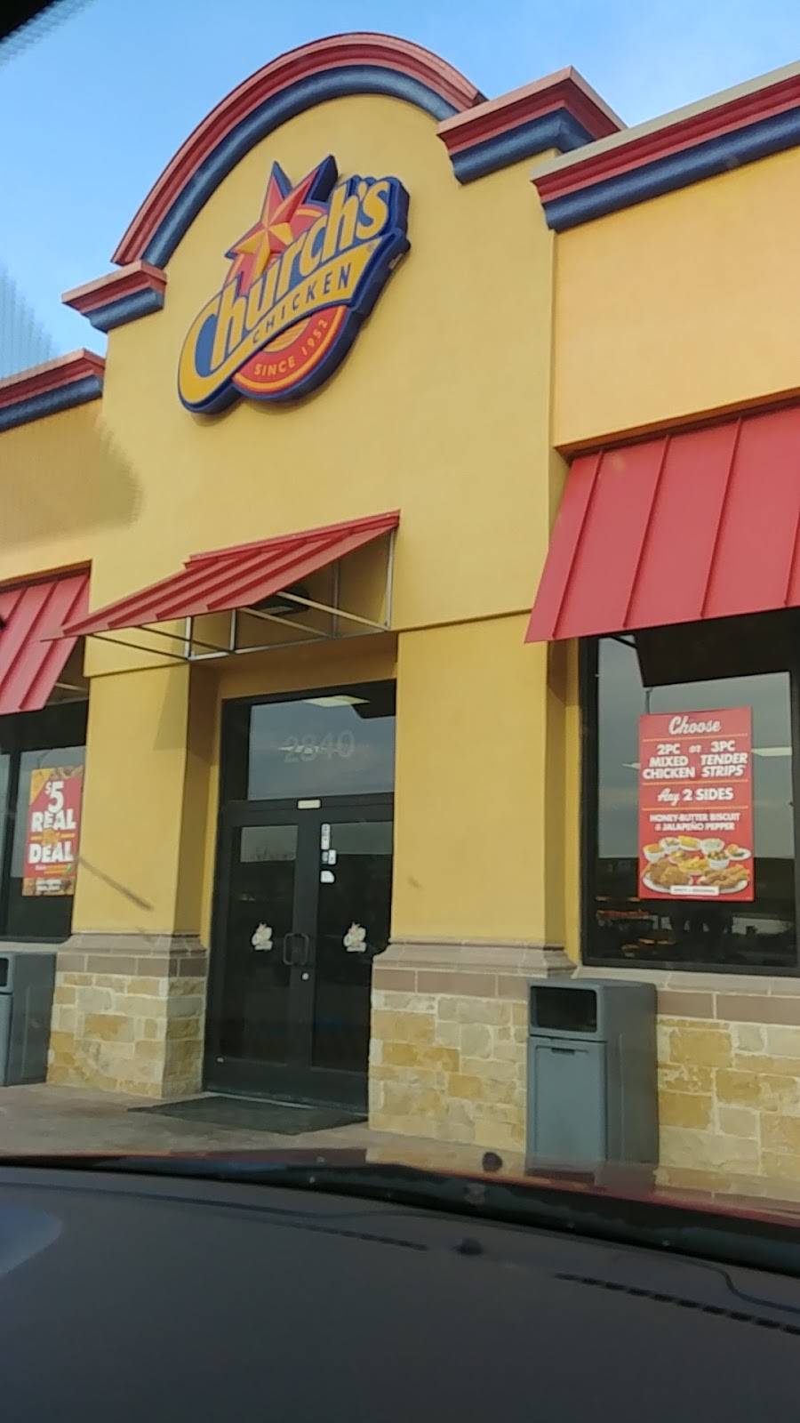 Churchs Chicken | restaurant | 2840 TX-1604 Loop, San Antonio, TX 78245, USA | 2106770360 OR +1 210-677-0360