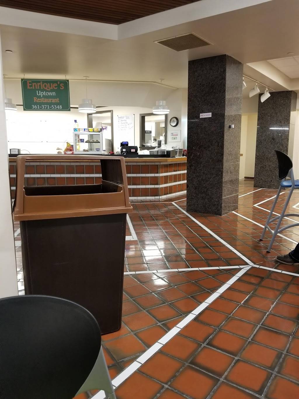 Enriques Uptown | restaurant | 555 N Carancahua St, Corpus Christi, TX 78401, USA | 3613715348 OR +1 361-371-5348