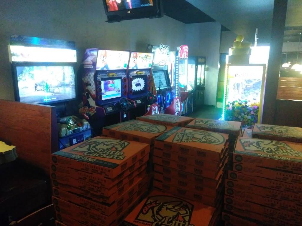 Little Caesars Pizza | meal takeaway | 2410 E M 21, Corunna, MI 48817, USA | 9897238155 OR +1 989-723-8155