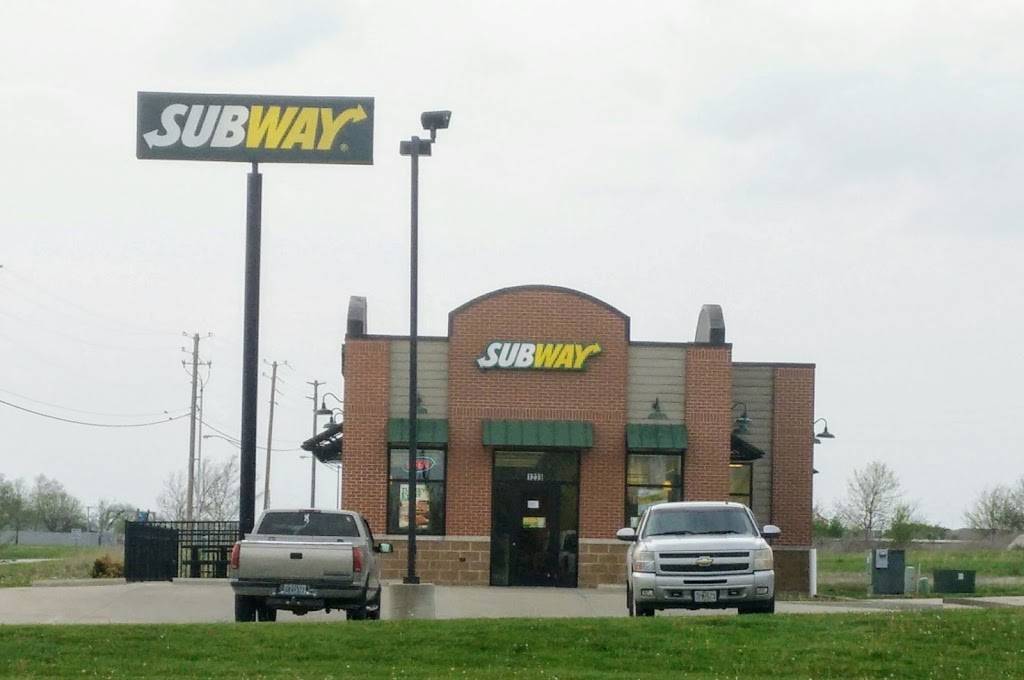 Subway Restaurants | restaurant | 1239 MO-22, Centralia, MO 65240, USA | 5736821888 OR +1 573-682-1888