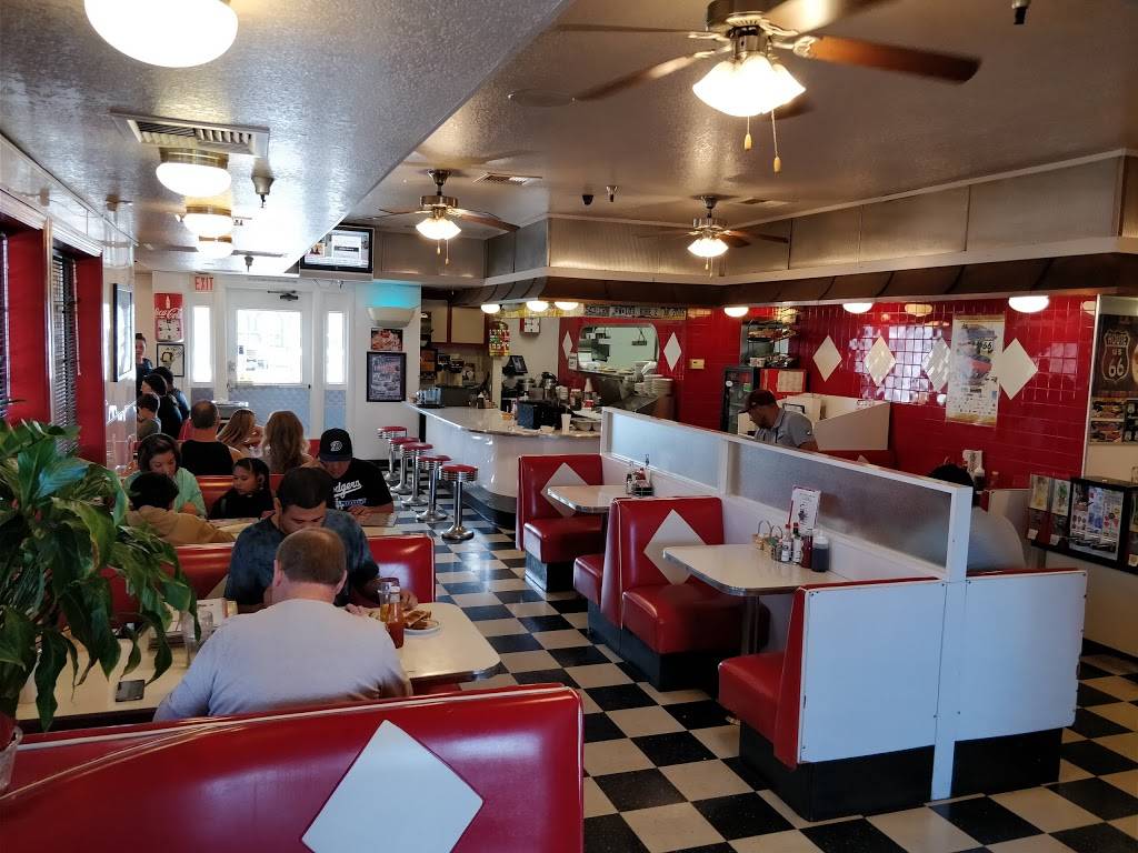 Jennys Diner | restaurant | 7750 Palm Ave #R, Highland, CA 92346, USA | 9098642480 OR +1 909-864-2480