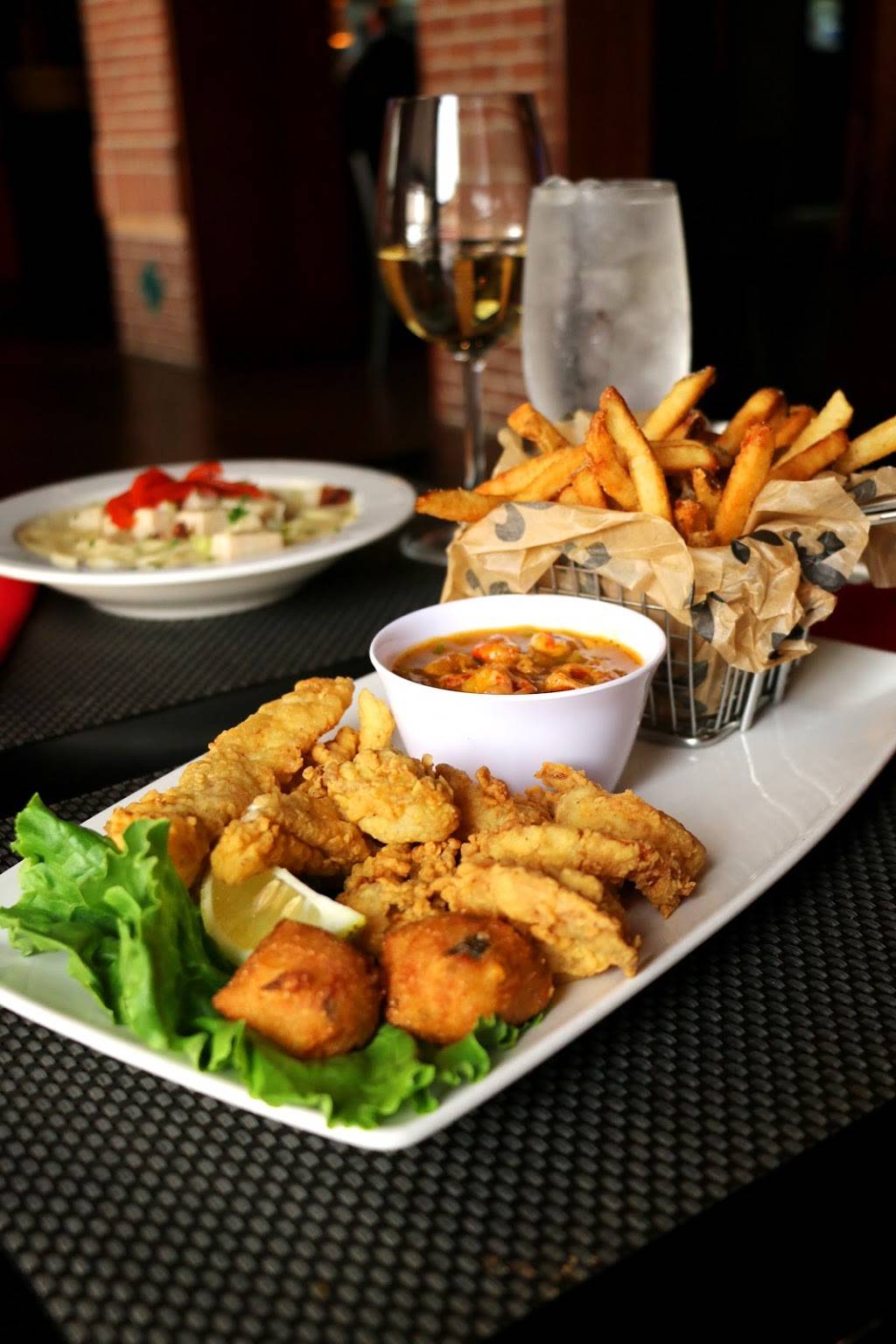 Celebrity Grill at Hollywood Casino | restaurant | 1717 River Rd, Baton Rouge, LA 70802, USA | 2257098777 OR +1 225-709-8777