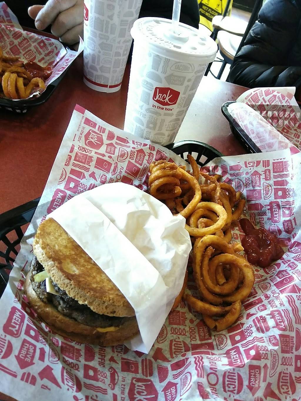 Jack in the Box | restaurant | 18555 Mission Blvd, Hayward, CA 94541, USA | 5103177727 OR +1 510-317-7727