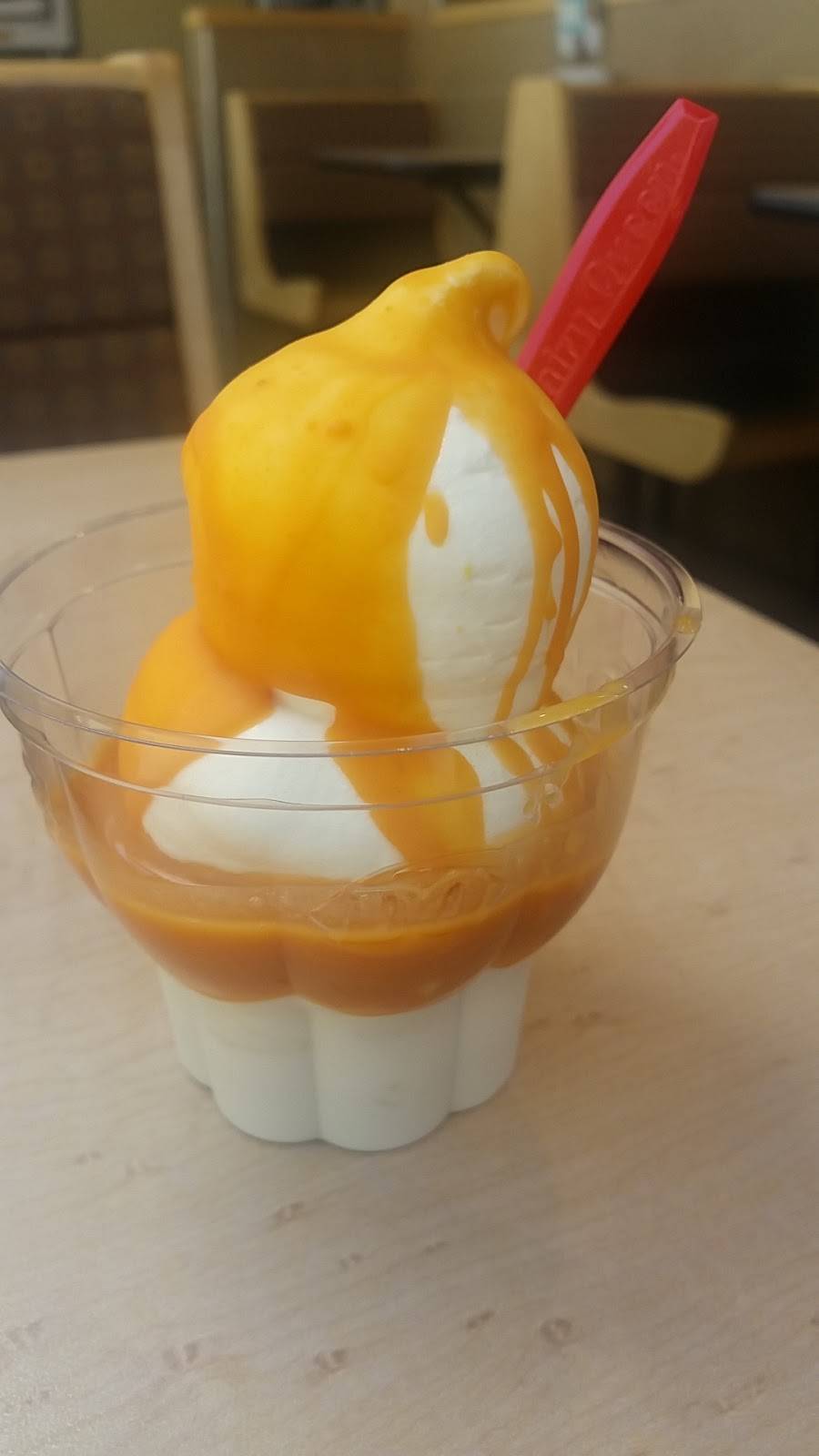 DQ Grill & Chill | restaurant | 100 Center Point Rd, Hiawatha, IA 52233, USA | 3193930944 OR +1 319-393-0944