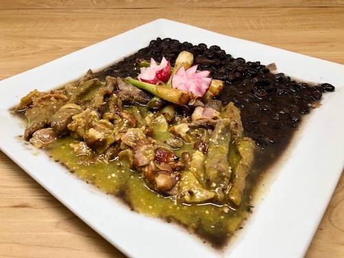 Hacienda Tapatia | restaurant | 1572 W 117th St, Lakewood, OH 44107, USA | 2168629893 OR +1 216-862-9893