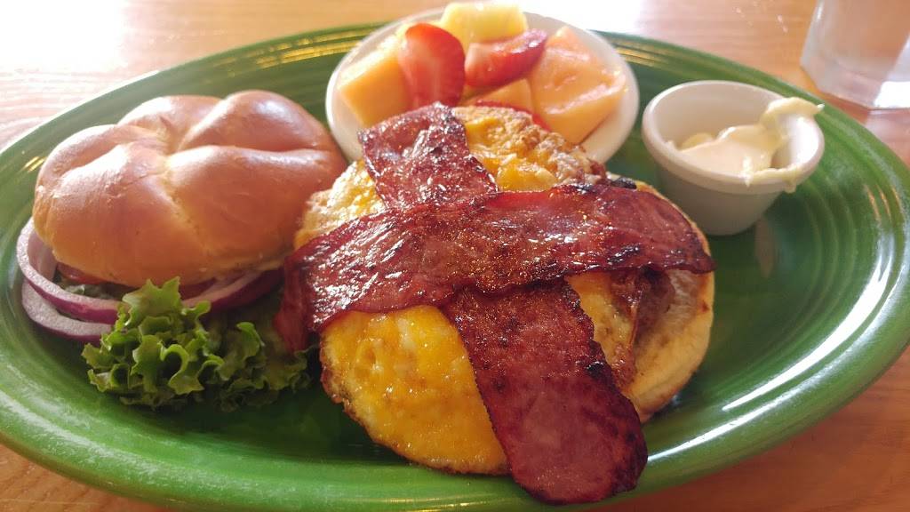 J Christophers East Lake | restaurant | 2100 Roswell Rd STE 2116, Marietta, GA 30062, USA | 7706272499 OR +1 770-627-2499