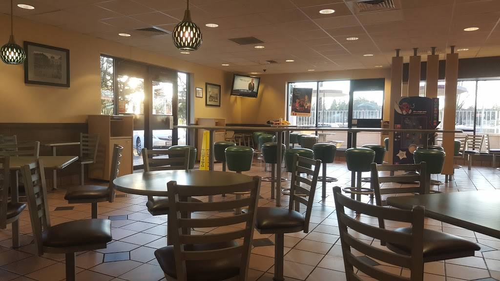 McDonalds | cafe | 4056 Factoria Blvd SE, Bellevue, WA 98006, USA | 4256410464 OR +1 425-641-0464