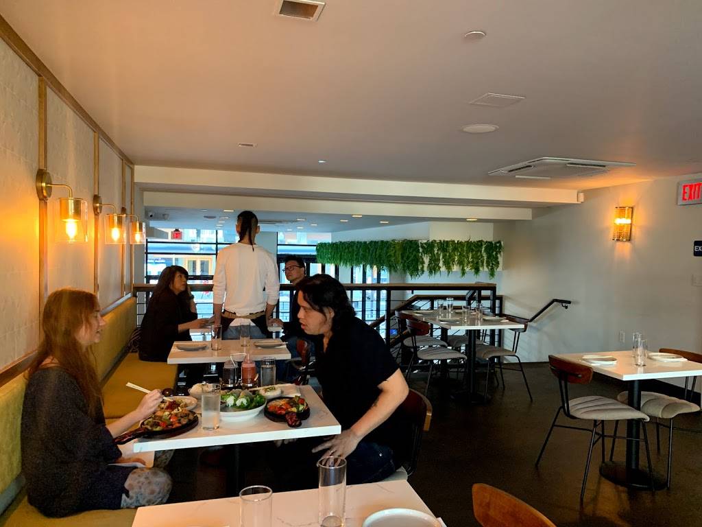 Saigon Alley Kitchen + Bar | restaurant | 1801 L St #70, Sacramento, CA 95811, USA | 9167586934 OR +1 916-758-6934