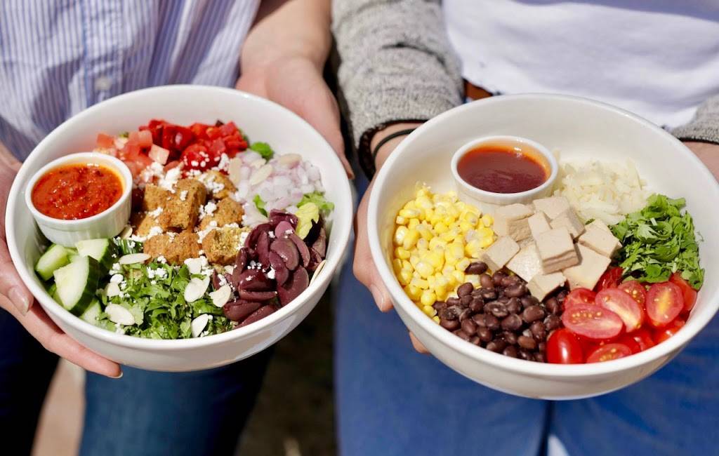 freshii | restaurant | 290 W Hunt Club Rd, Ottawa, ON K2E 0B7, Canada | 6139036108 OR +1 613-903-6108