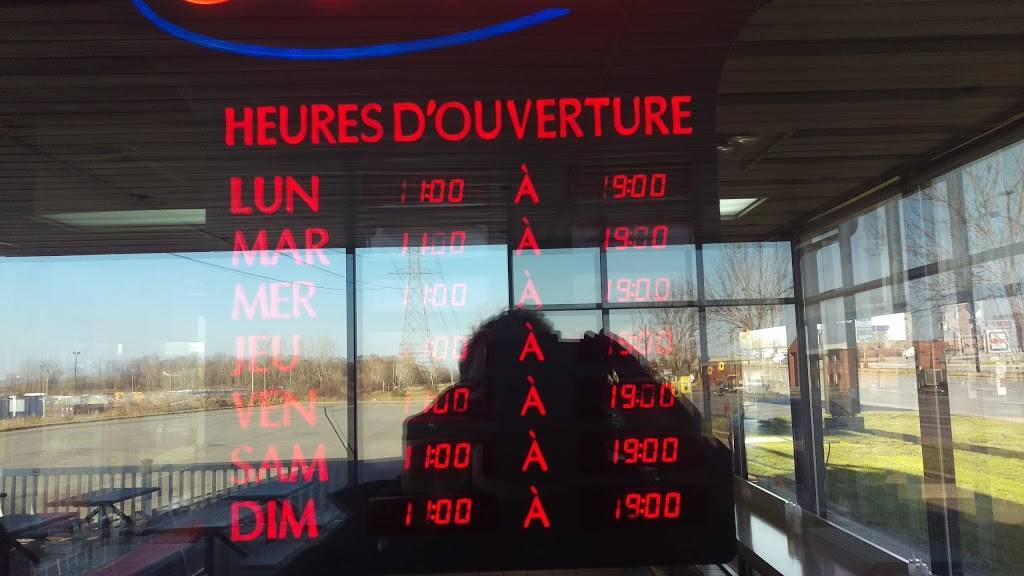 Anjou Patates | restaurant | 8100 Boul Henri-Bourassa E, Anjou, QC H1E 1P3, Canada | 5146484030 OR +1 514-648-4030