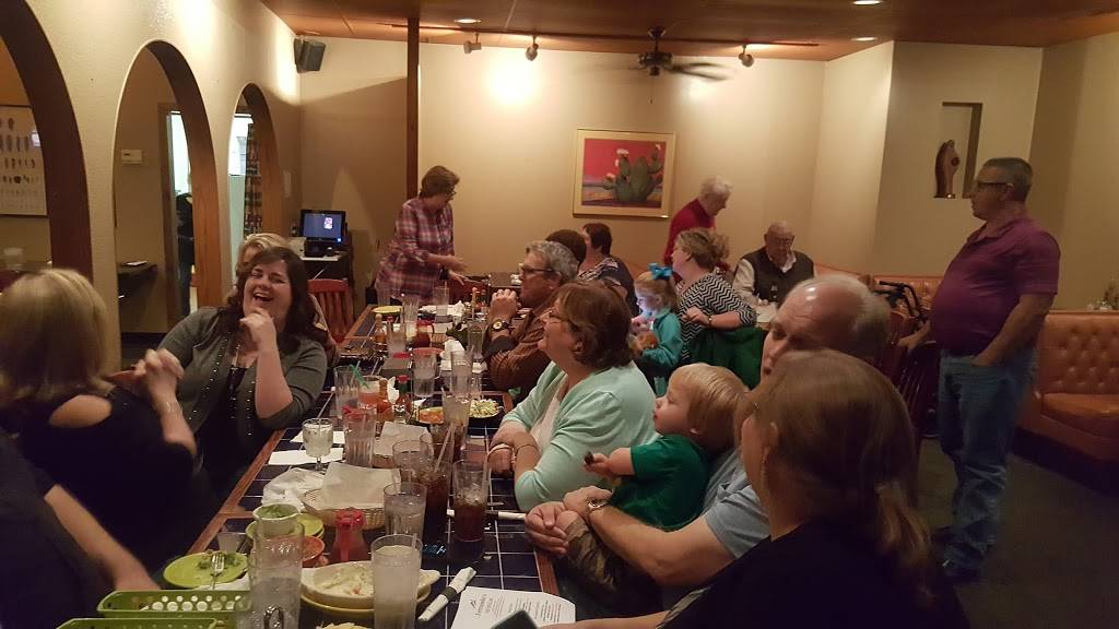 Fernandos | restaurant | 380 N 114th St, Omaha, NE 68154, USA | 4023305707 OR +1 402-330-5707