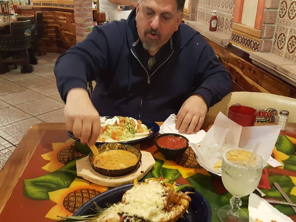 Los Bravos Mexican Restaurant | restaurant | 3311 Liberty Blvd, Boonville, IN 47601, USA | 8128973442 OR +1 812-897-3442