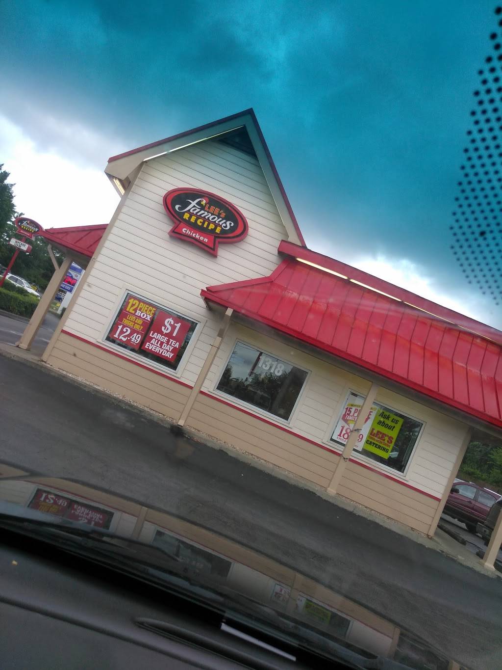 Lees Famous Recipe Chicken | restaurant | 1318 Versailles Rd, Lexington, KY 40504, USA | 8592548229 OR +1 859-254-8229