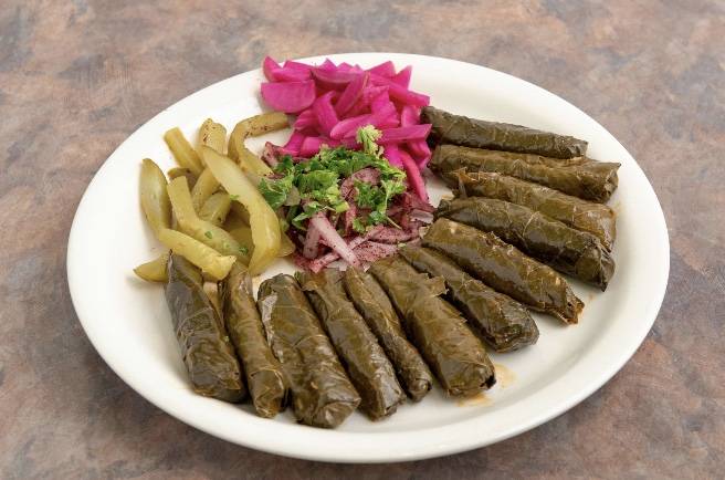 Falafel King | restaurant | 939B Lakeshore Rd E, Mississauga, ON L5E 1E3, Canada | 9052785250 OR +1 905-278-5250