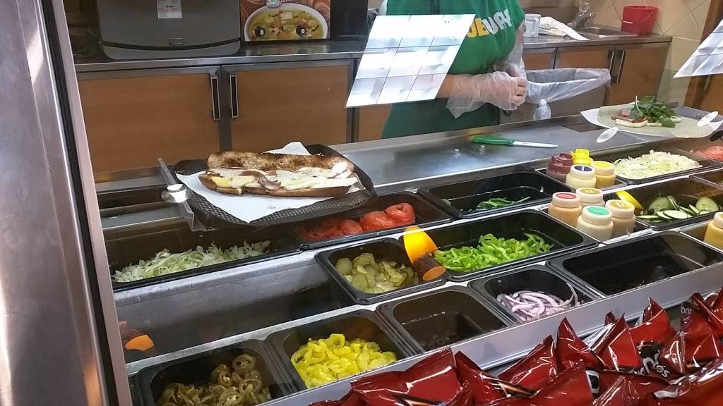 Subway Restaurants | restaurant | 11983 Bernardo Plaza Dr, San Diego, CA 92128, USA | 8586738362 OR +1 858-673-8362