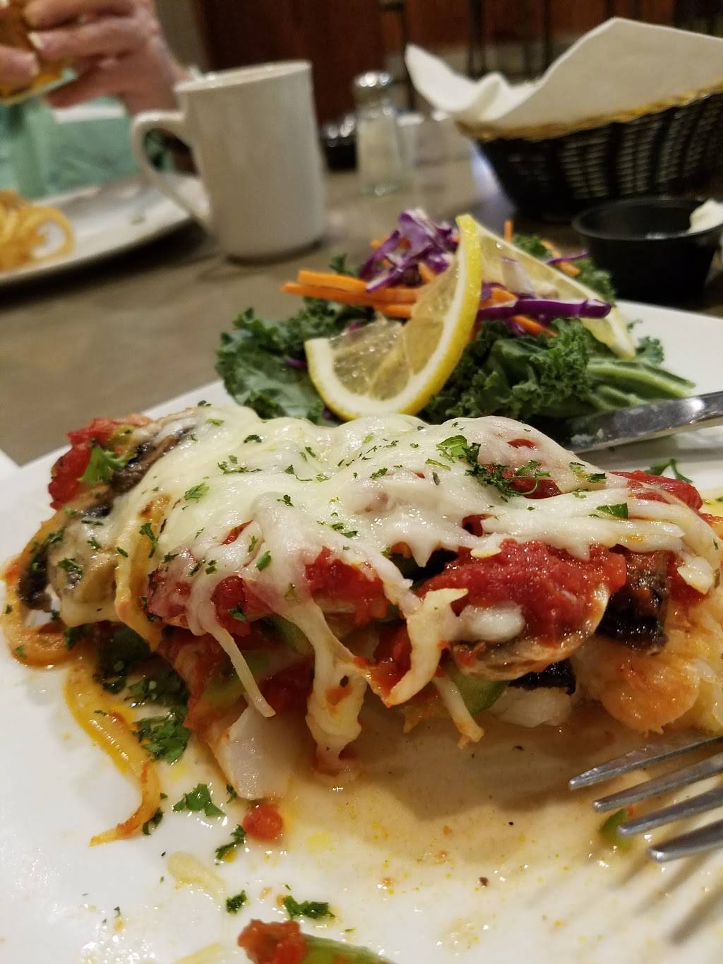 Roby Lees Restaurant & Banquet Center | restaurant | 425 Ridge Rd, Newton Falls, OH 44444, USA | 3308720983 OR +1 330-872-0983