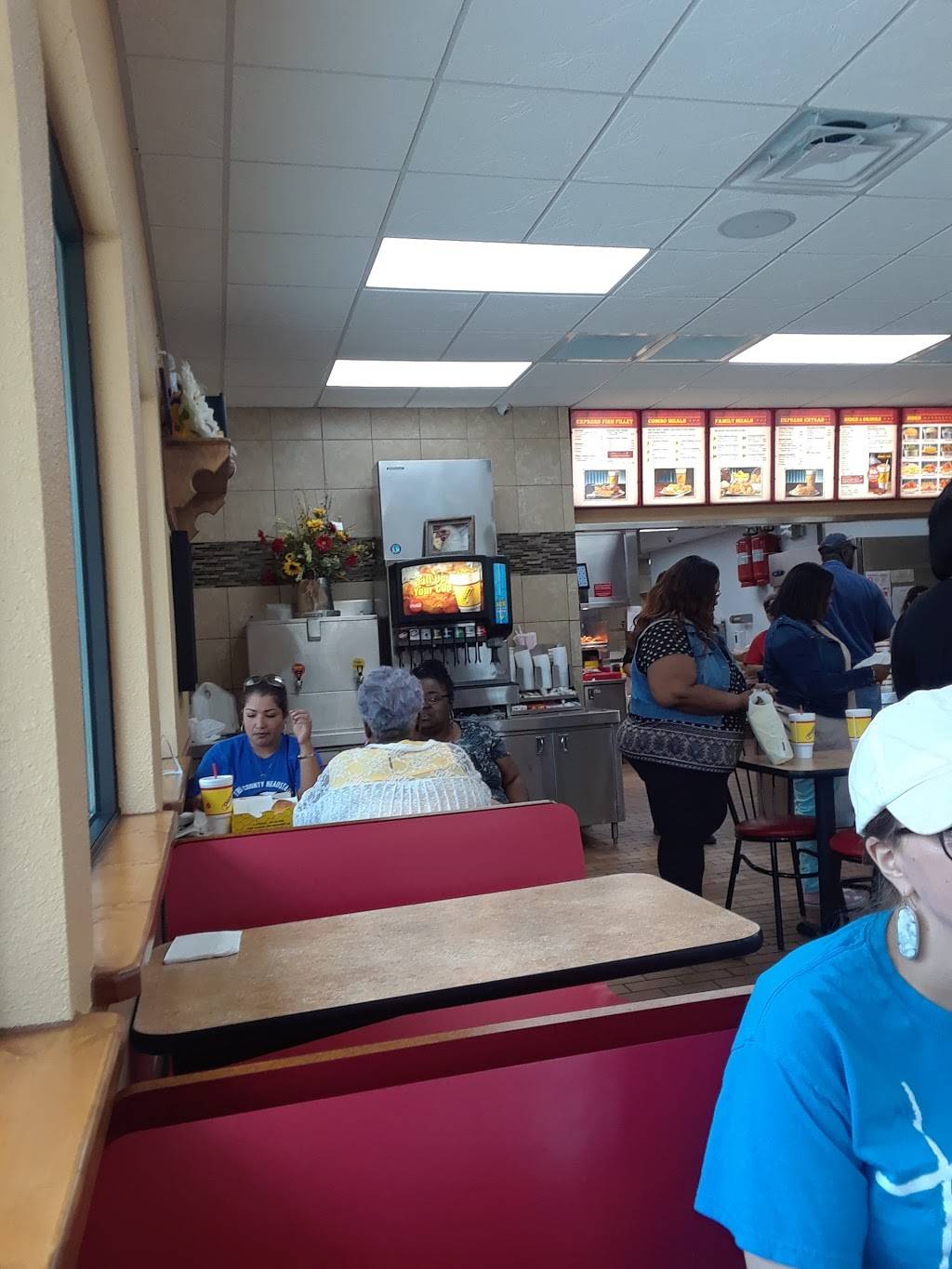 Chicken Express | restaurant | 323 Tenaha St, Center, TX 75935, USA | 9365989100 OR +1 936-598-9100