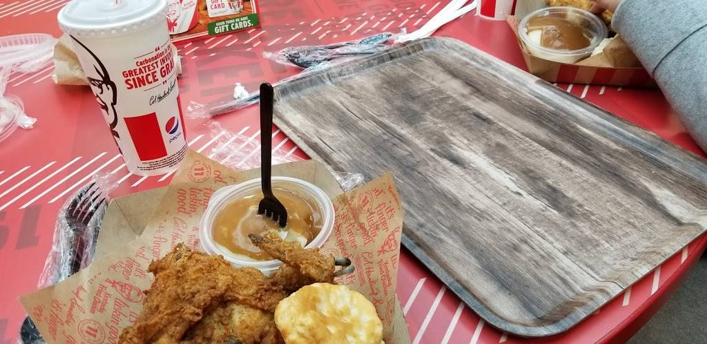 KFC | restaurant | 1110 Madison Ave, Mankato, MN 56001, USA | 5073873611 OR +1 507-387-3611