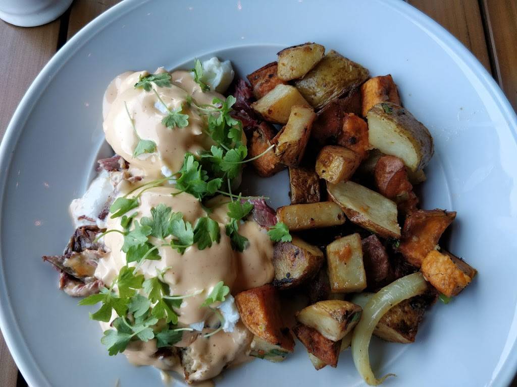 Reds Table | restaurant | 11150 South Lakes Dr, Reston, VA 20191, USA | 5713757755 OR +1 571-375-7755