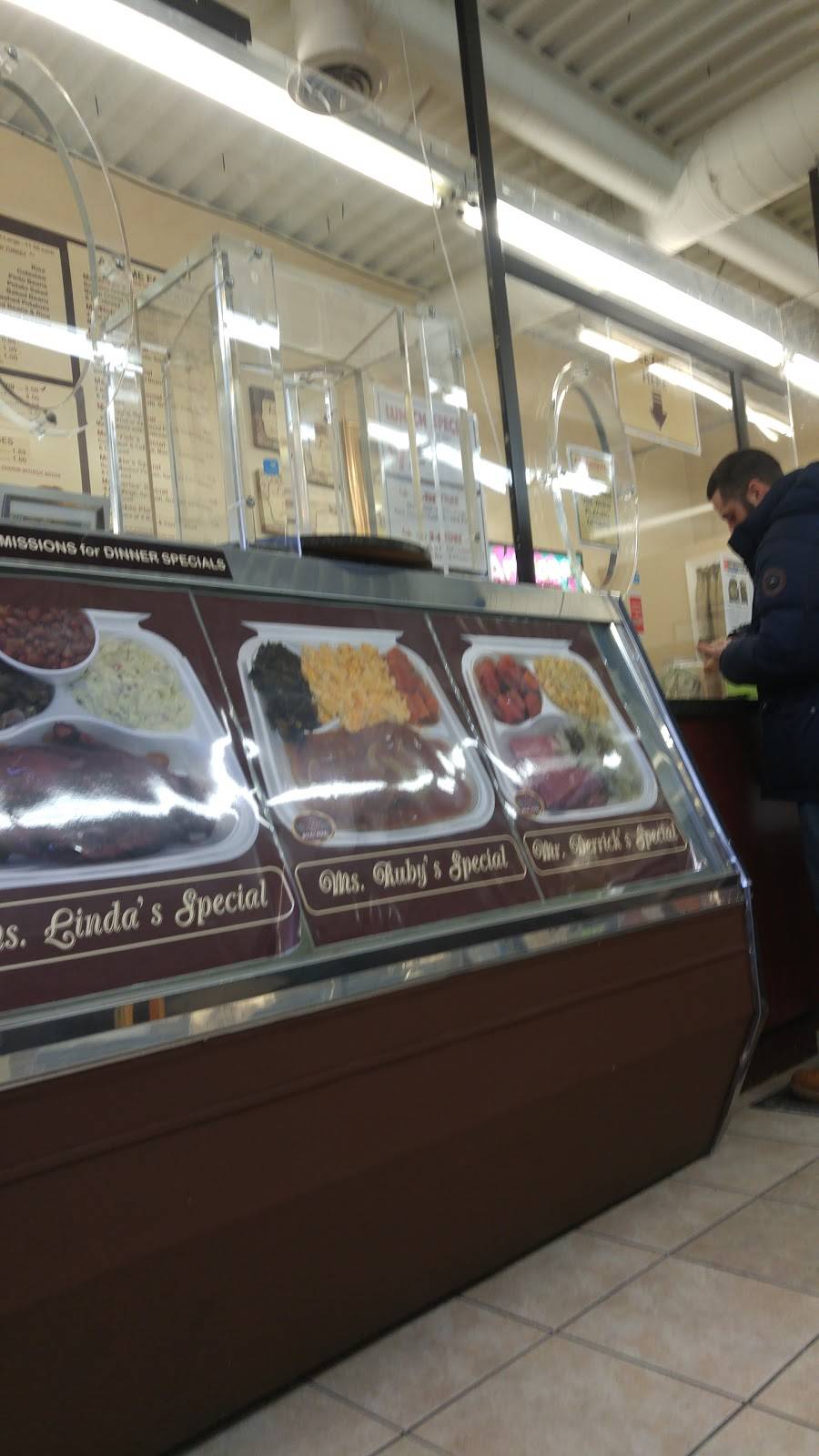 Ms. E-Vees Soul Food | restaurant | 20880 Gratiot Ave, Eastpointe, MI 48021, USA | 3133665626 OR +1 313-366-5626