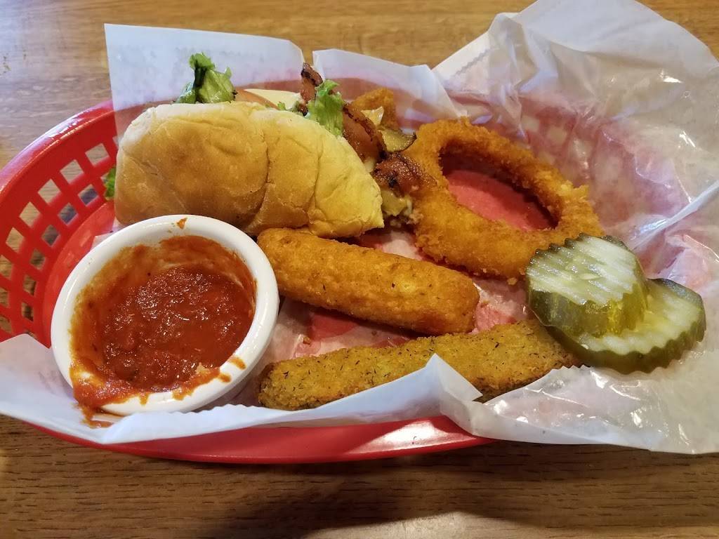 Tee Jayes Country Place | restaurant | 4910 N High St, Columbus, OH 43214, USA | 6148851383 OR +1 614-885-1383