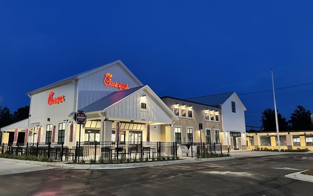 Chick-fil-A | restaurant | 9355 Sullivan Vale Ln, Charlotte, NC 28215, USA | 7046029862 OR +1 704-602-9862