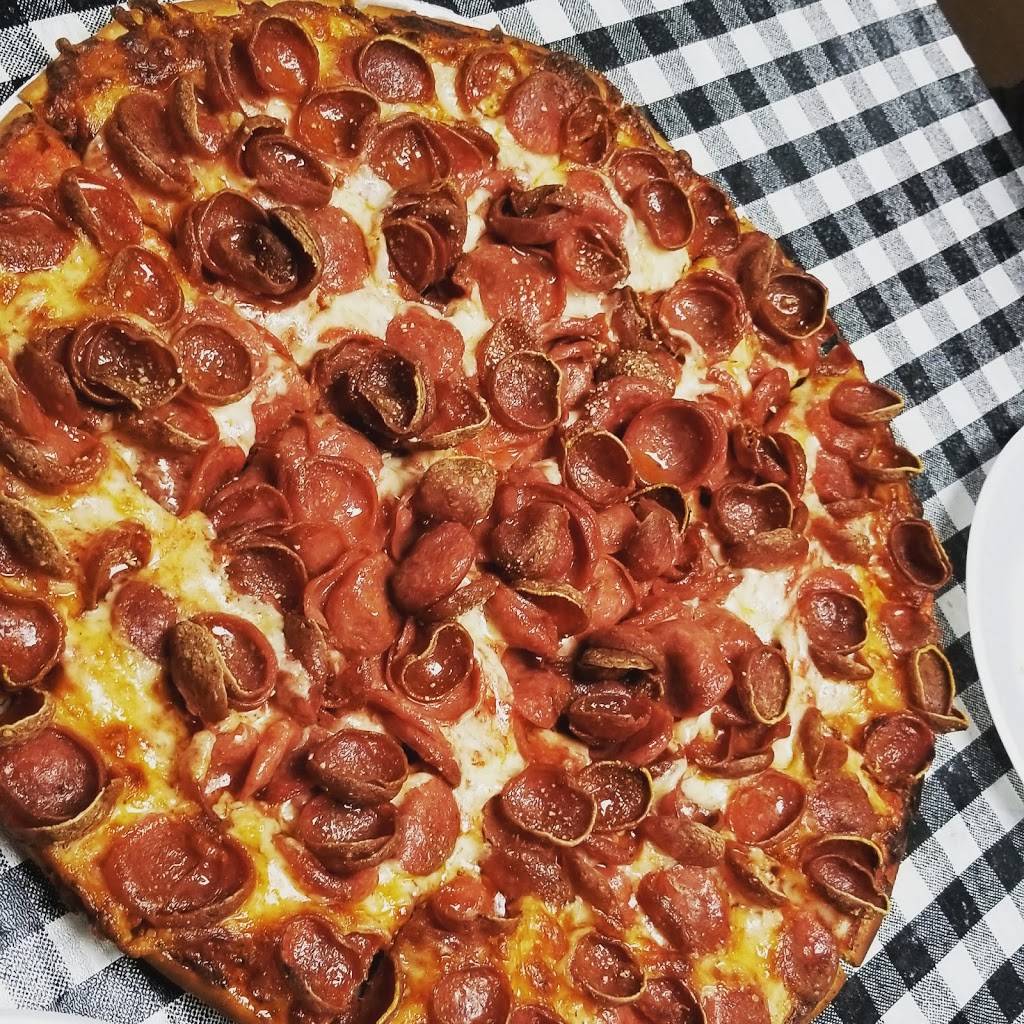 Josies Pizza Hilltop | restaurant | 3205 W Broad St, Columbus, OH 43204, USA | 6142747822 OR +1 614-274-7822