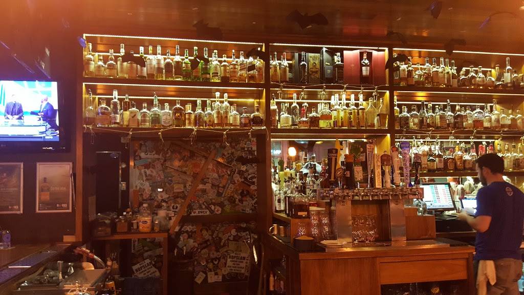 ROCKS lakeview | restaurant | 3463 N Broadway, Chicago, IL 60657, USA | 7734720493 OR +1 773-472-0493