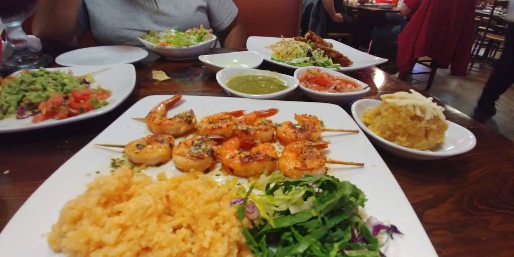 La Hacienda Dover | restaurant | 1171 S Bay Rd, Dover, DE 19901, USA | 3027247699 OR +1 302-724-7699