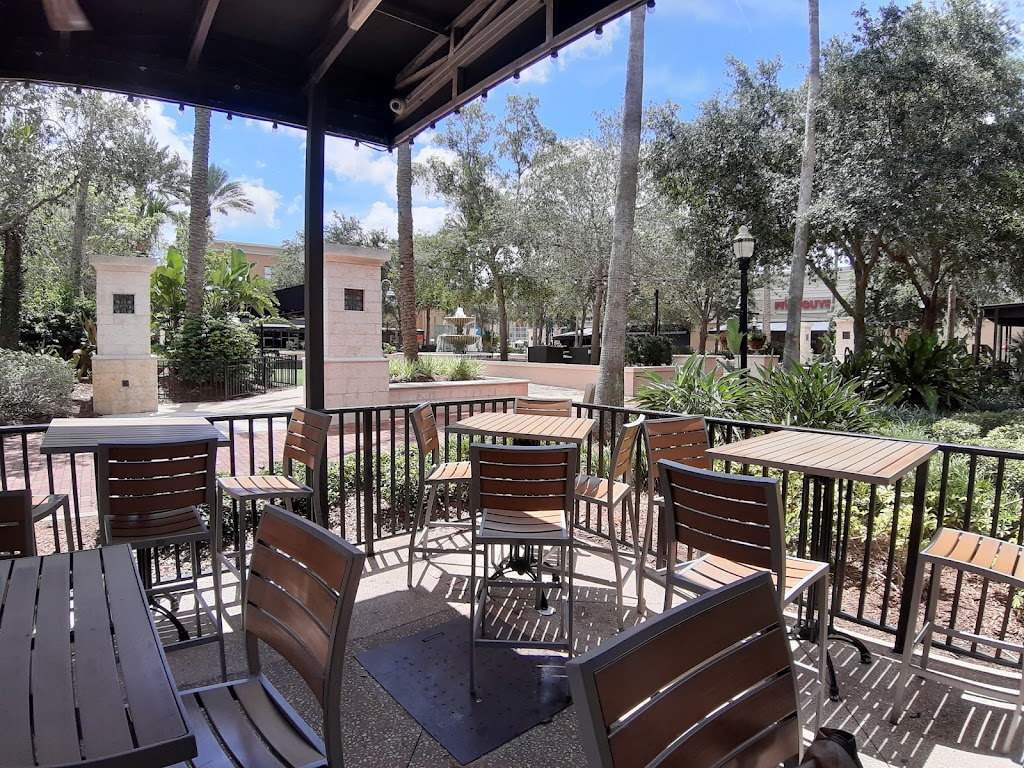 World of Beer | restaurant | 2290 Town Center Ave, Melbourne, FL 32940, USA | 3216336665 OR +1 321-633-6665