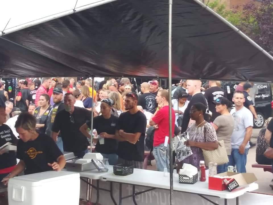 That Guys Gourmet Ribs | restaurant | 2041 Cassopolis St, Elkhart, IN 46514, USA | 5743224354 OR +1 574-322-4354