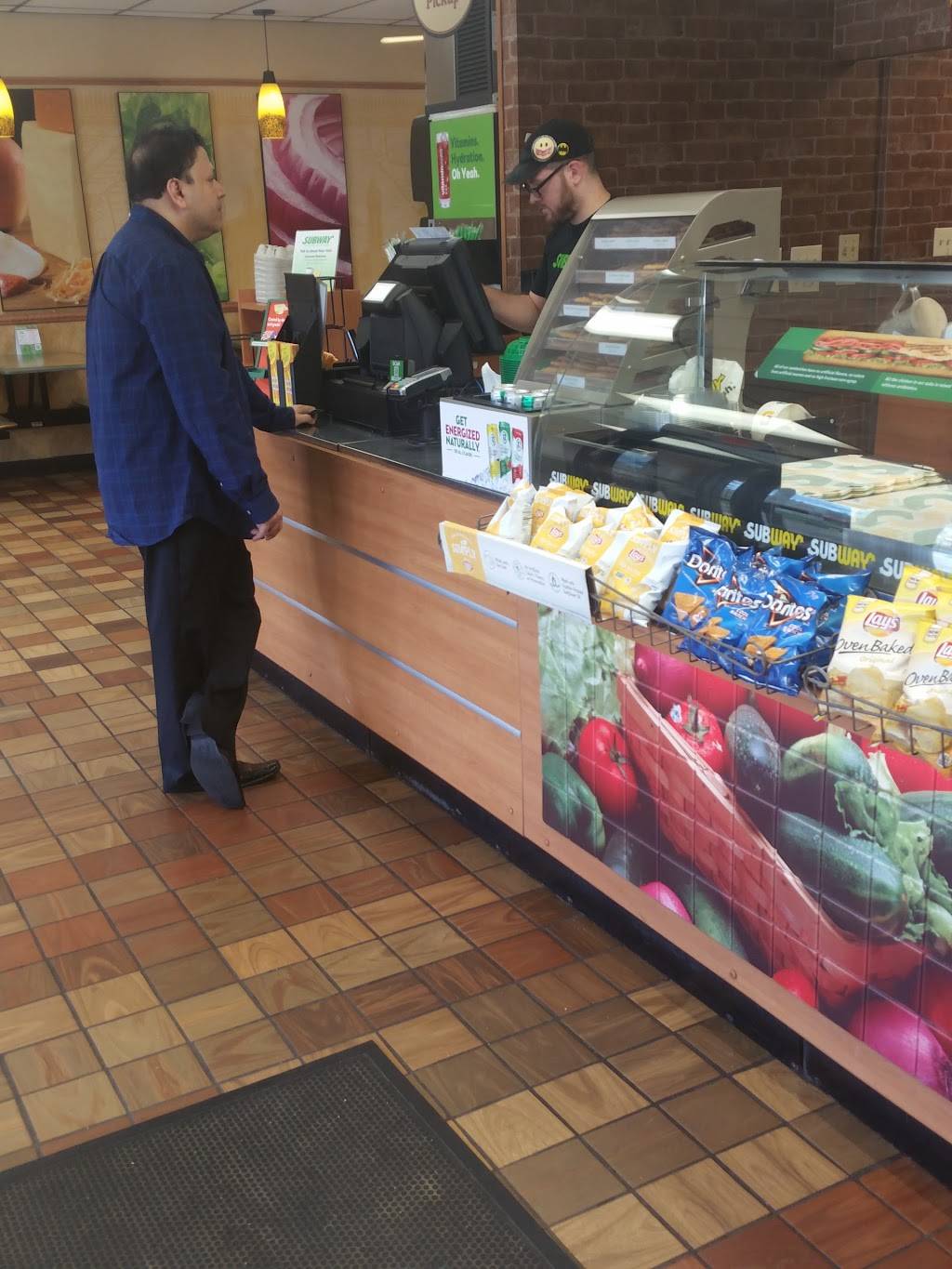 Subway | restaurant | 1314 Market Ave N, Canton, OH 44714, USA | 3304554110 OR +1 330-455-4110