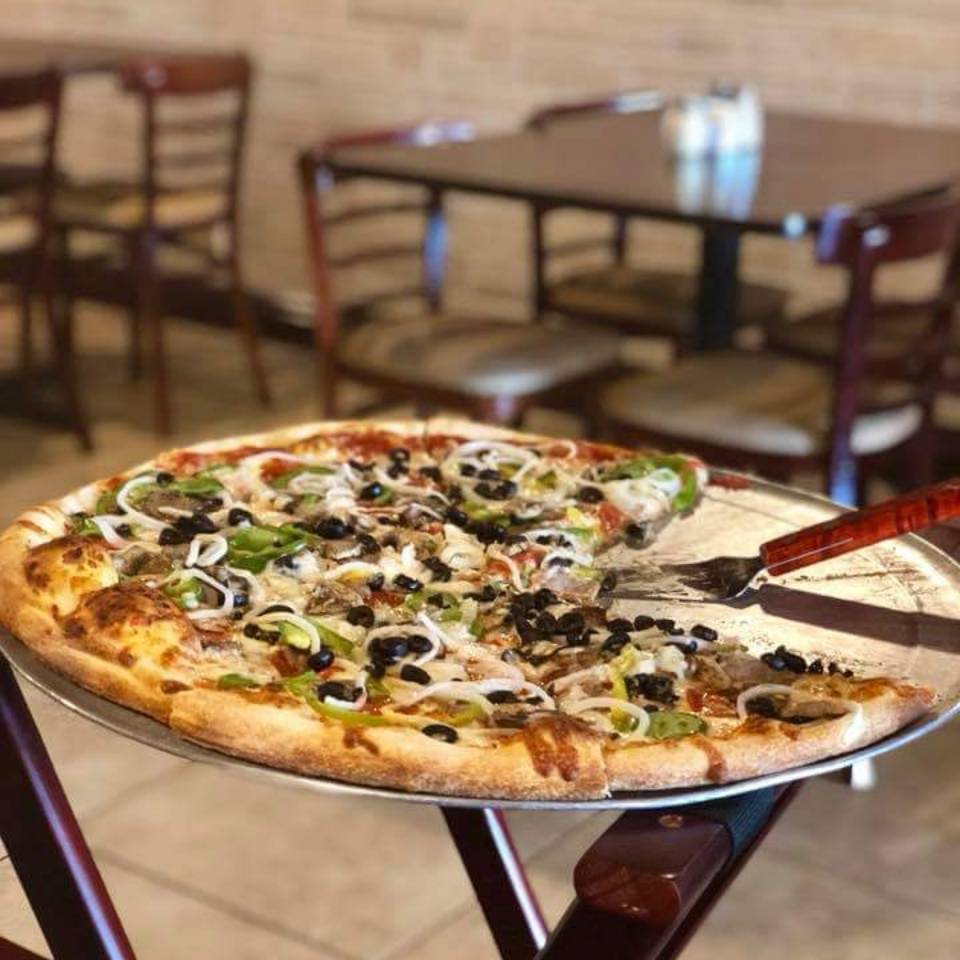 Louies Pizza & Italian Restaraunt | restaurant | 422 S Pine Ave, Ocala, FL 34471, USA | 3523045199 OR +1 352-304-5199