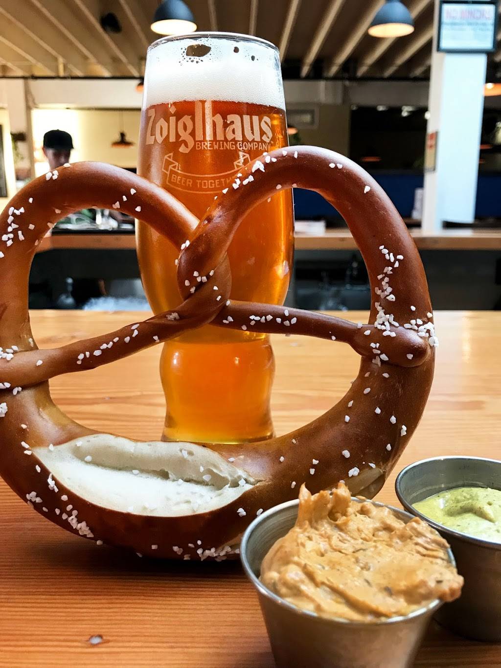 Zoiglhaus Brewing Company | restaurant | 5716 SE 92nd Ave, Portland, OR 97266, USA | 9713392374 OR +1 971-339-2374