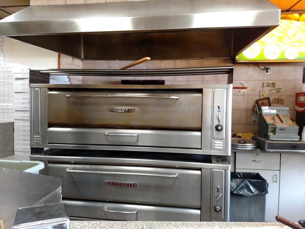 Ginos Pizzeria | restaurant | 4006 13th Ave, Brooklyn, NY 11218, USA | 7188715920 OR +1 718-871-5920