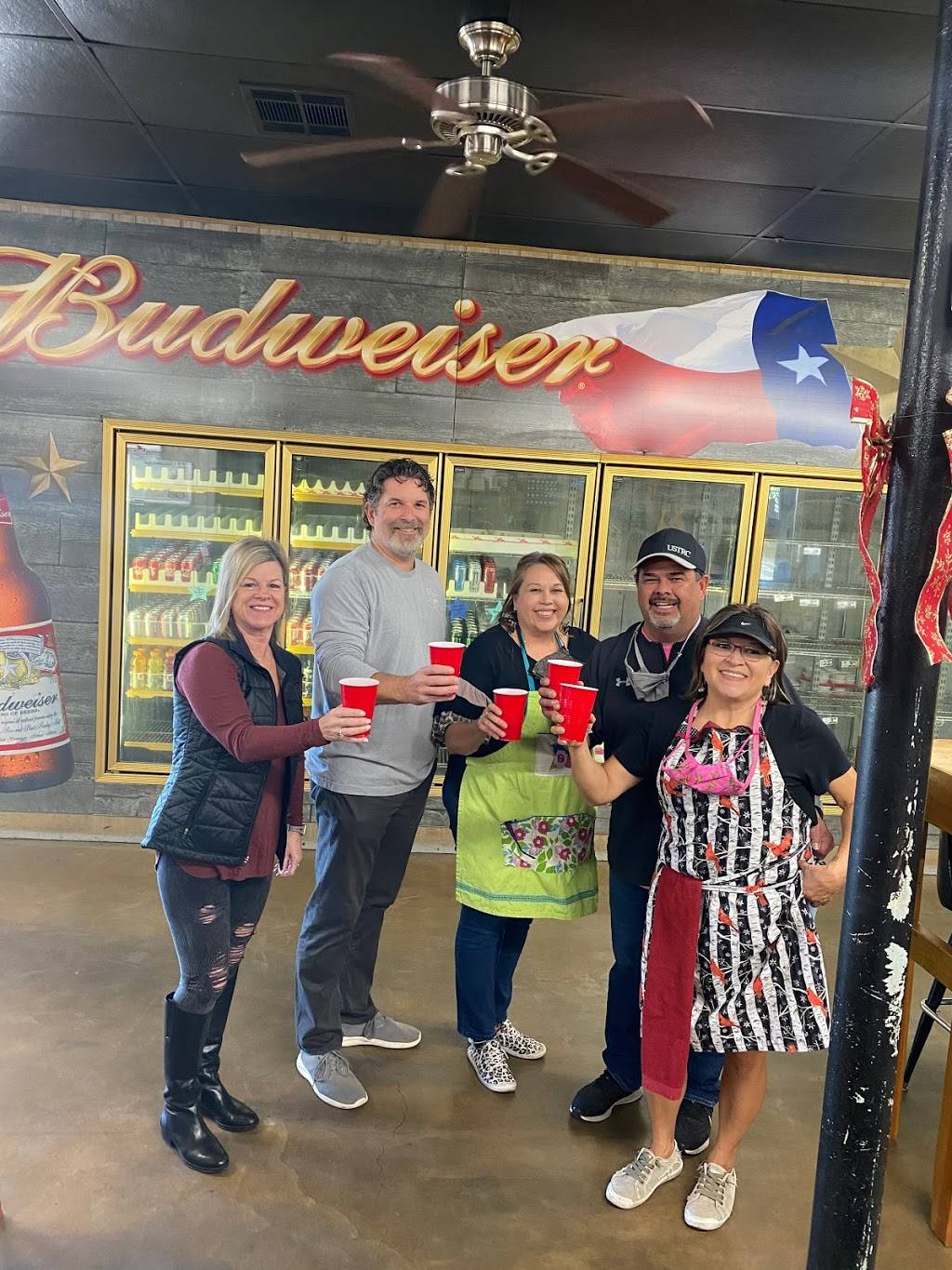 Coach Hurts Crossroads General Store & Grille | restaurant | 1476 Ross Rd, Elm Mott, TX 76640, USA | 2548292332 OR +1 254-829-2332