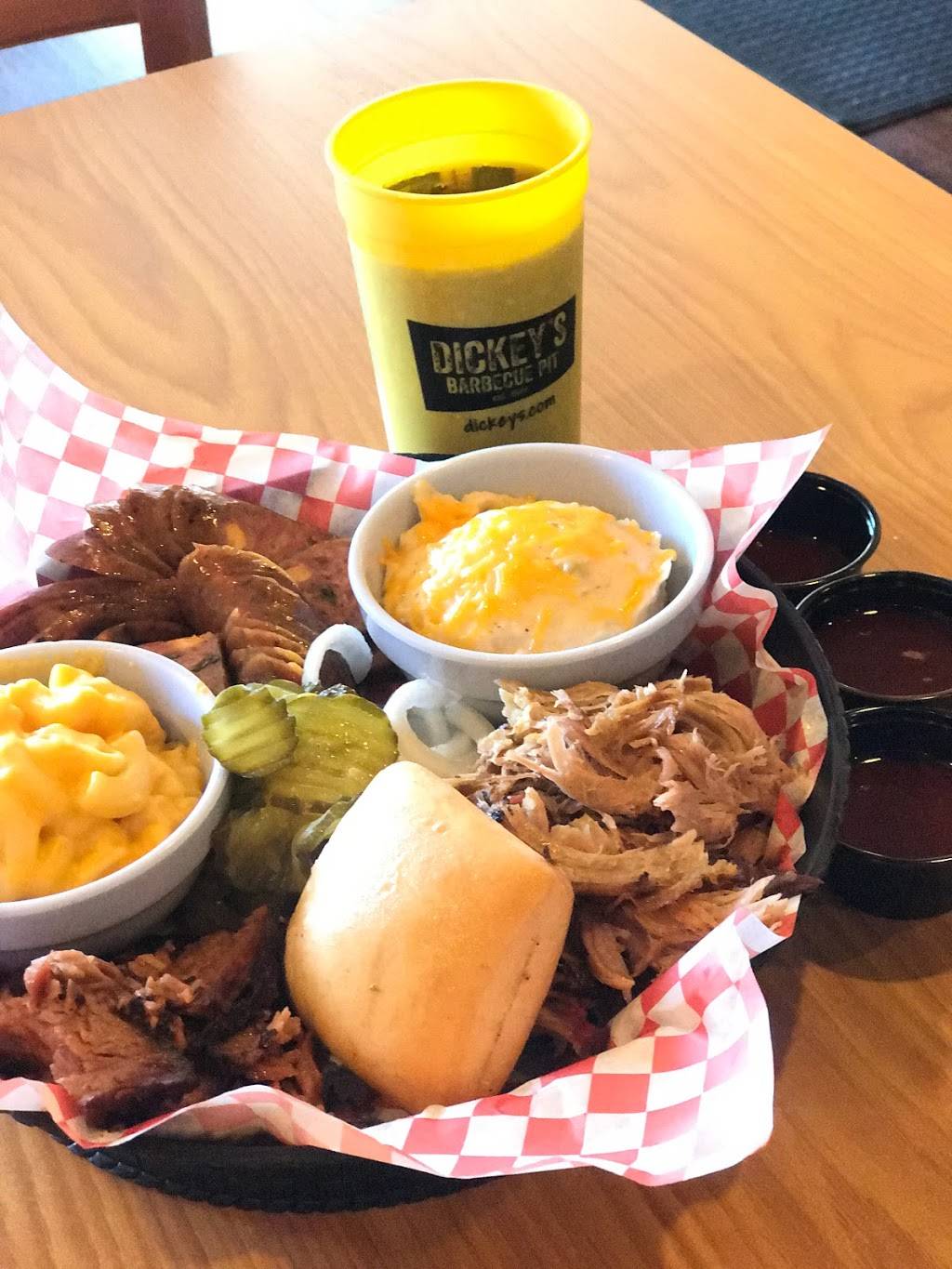 Dickeys Barbecue Pit | restaurant | 10551 E Garden Dr, Aurora, CO 80012, USA | 7203437518 OR +1 720-343-7518