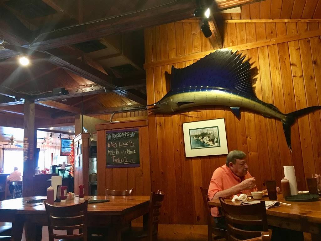 Steamer Oyster & Steakhouse | restaurant | 168 Sea Island Pkwy, Beaufort, SC 29907, USA | 8435220210 OR +1 843-522-0210