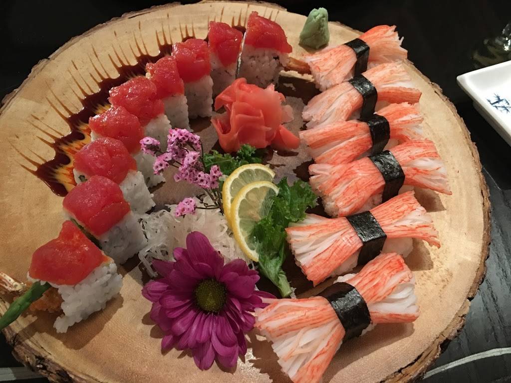 Eatiny Thai&Sushi | restaurant | 935 N Beneva Rd Suite 401, Sarasota, FL 34232, USA | 9417063848 OR +1 941-706-3848