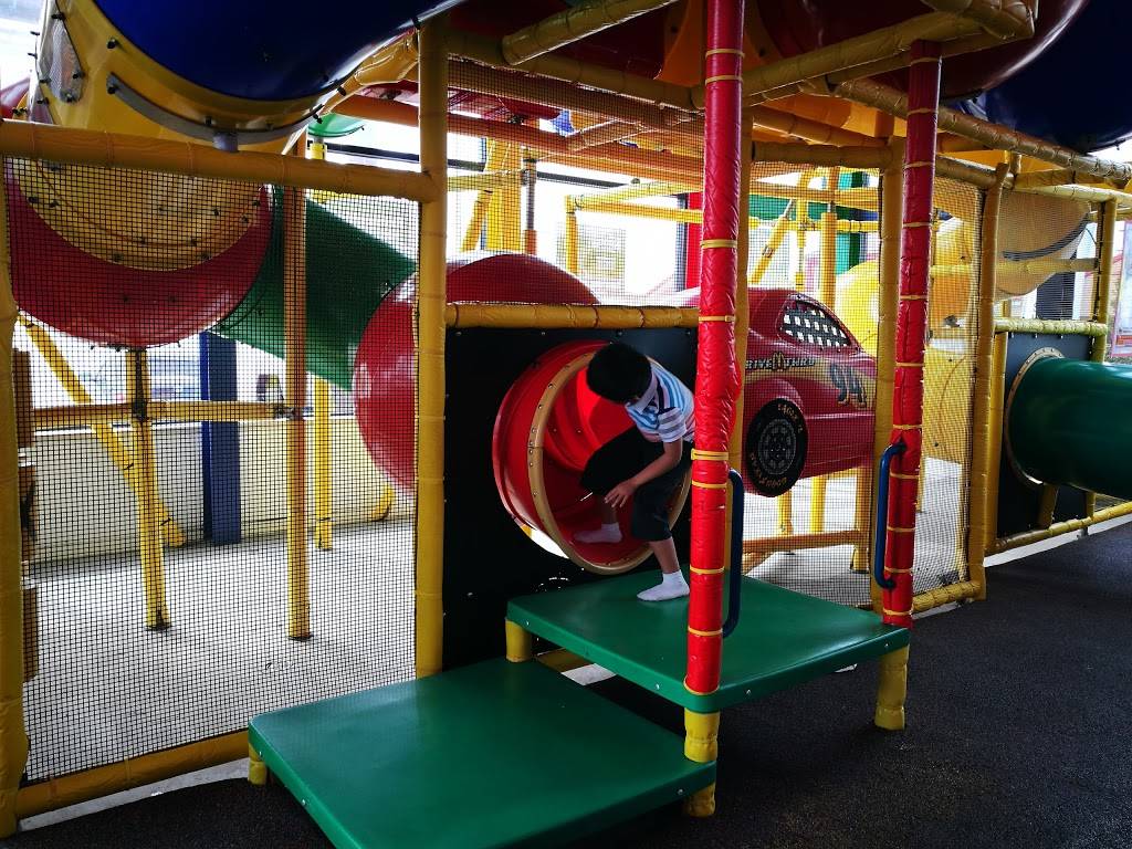 McDonalds | cafe | 5930 Pico Blvd, Los Angeles, CA 90035, USA | 3239331089 OR +1 323-933-1089