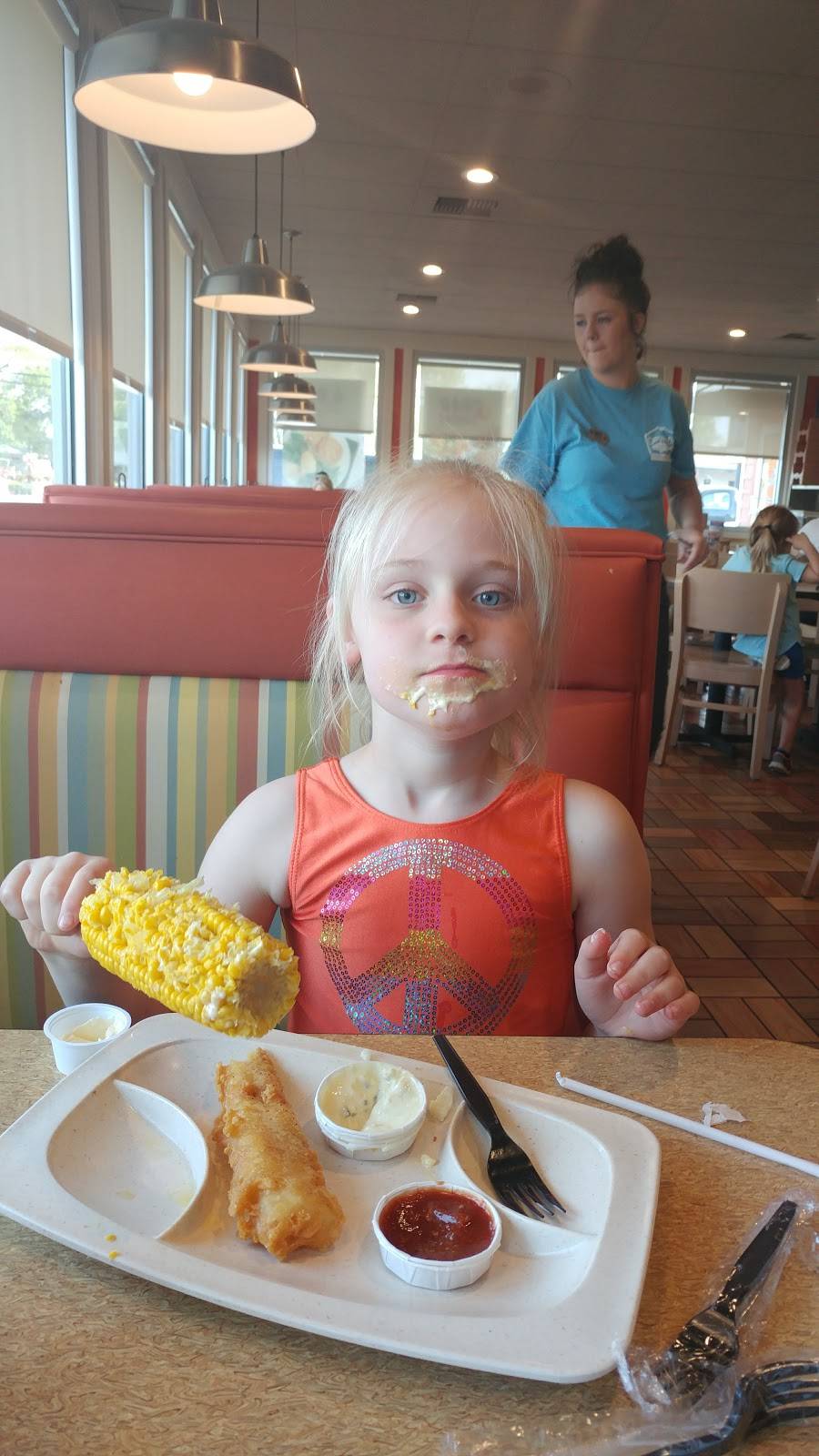 Captain Ds | restaurant | 1041 W Main St, Lebanon, TN 37087, USA | 6154491966 OR +1 615-449-1966