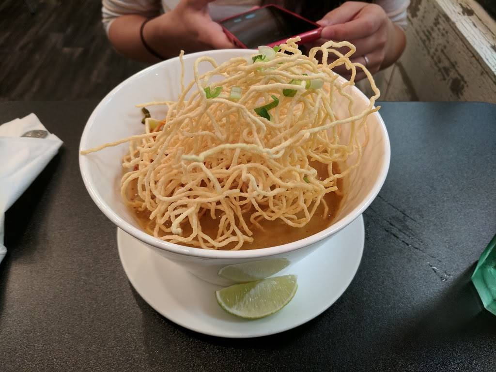 Kao Sarn Thai Street Food | restaurant | 6795 Wilson Blvd #12, Falls Church, VA 22044, USA | 7039927440 OR +1 703-992-7440