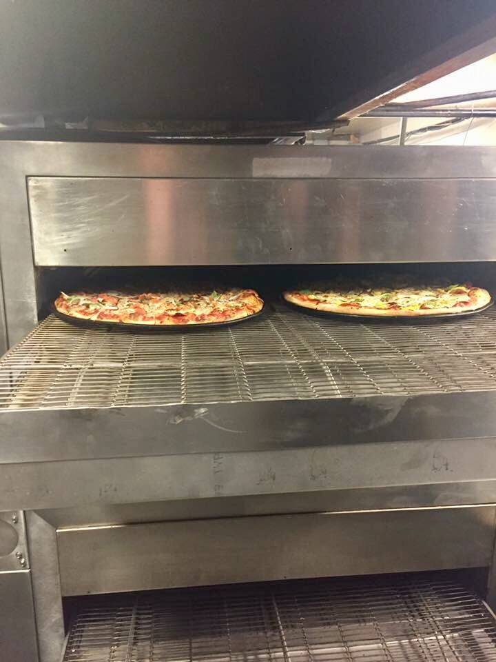 Village Pizza Inn | restaurant | 3004 Jackson Ave, Point Pleasant, WV 25550, USA | 3046754472 OR +1 304-675-4472