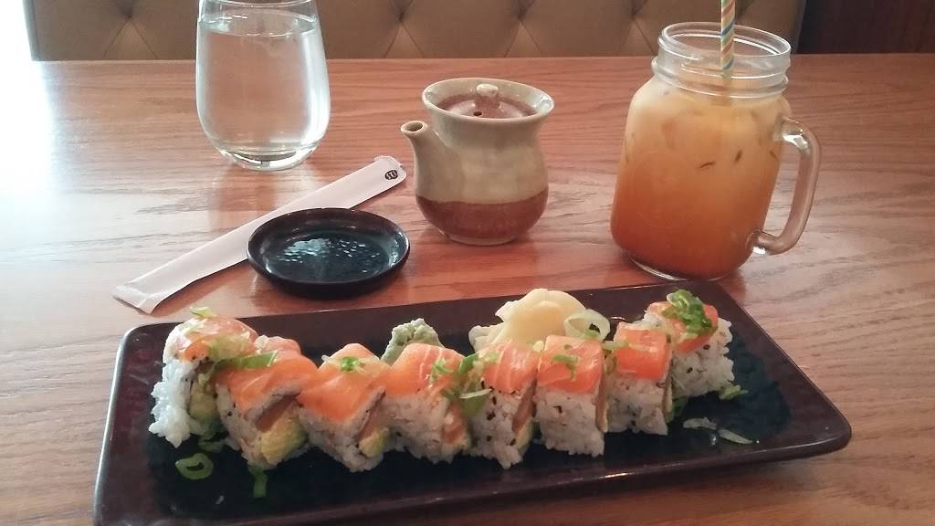 Finn Thai Restaurant & Bar | restaurant | 126 N Maple Ave, Purcellville, VA 20132, USA | 5407511300 OR +1 540-751-1300