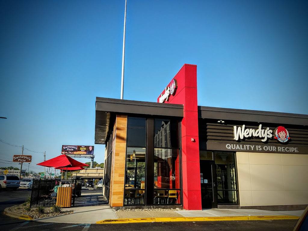 Wendys | restaurant | 69 Newbury St, Peabody, MA 01960, USA | 9785357505 OR +1 978-535-7505