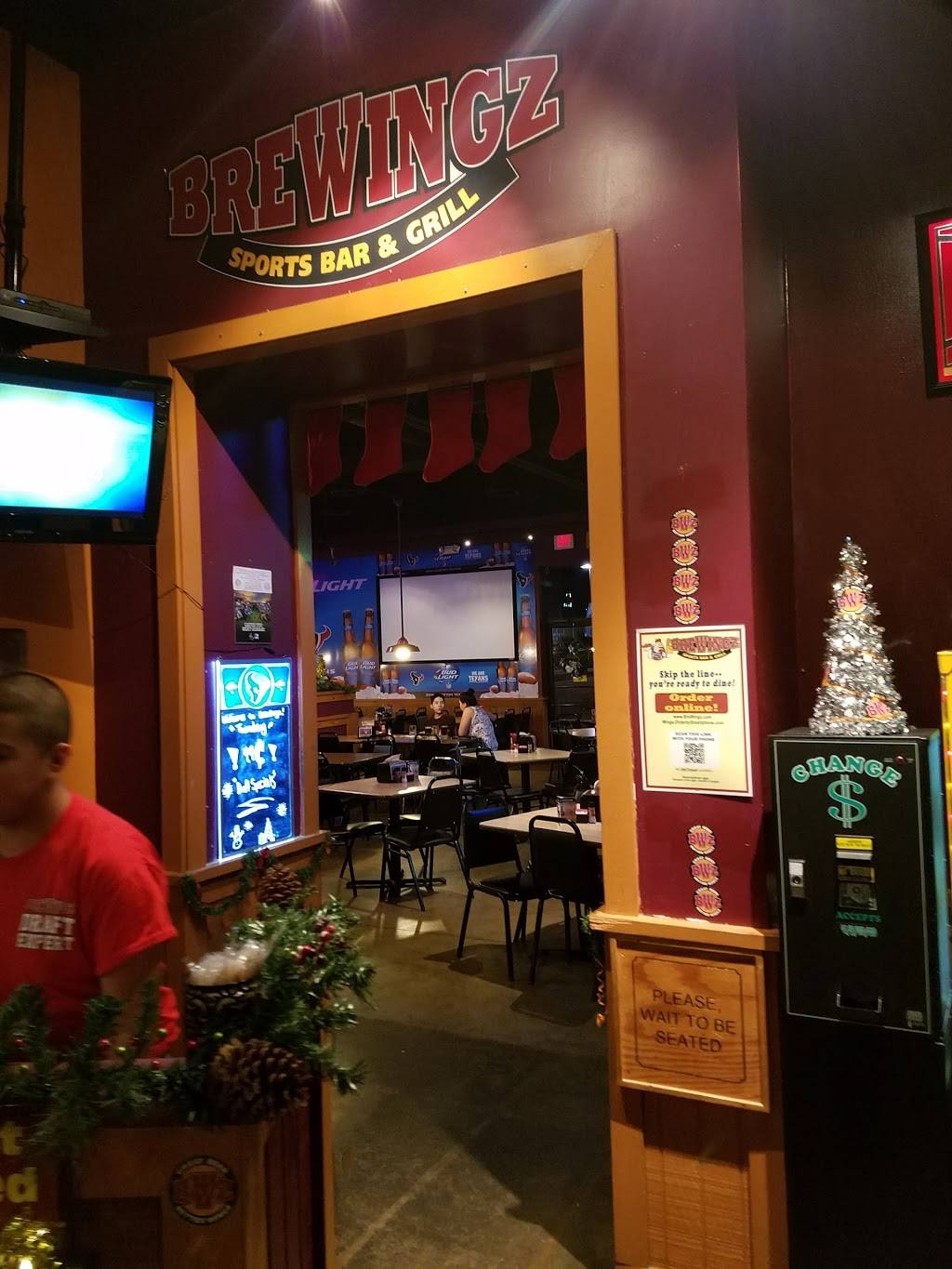 BreWingZ Restaurant and Bar | restaurant | 13816a Northwest Fwy, Houston, TX 77040, USA | 7133299464 OR +1 713-329-9464